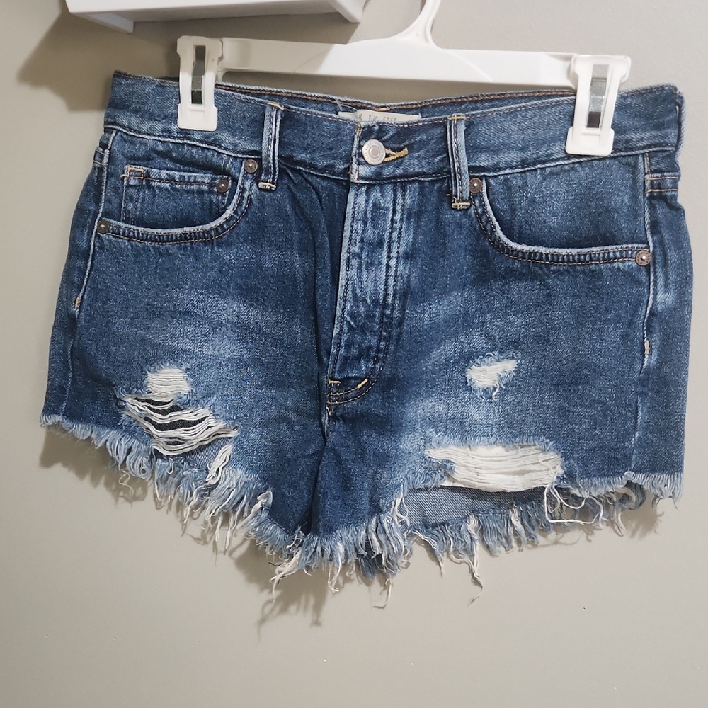 We The Free Blue Jean Shorts Distressed Frayed Hem